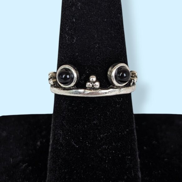 (3/$20) Black Cabochon & Dot Band Ring - Picture 2 of 6